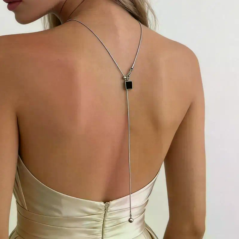 Body Jewelry For Backless Dress - Chaîne de dos scintillante avec perles