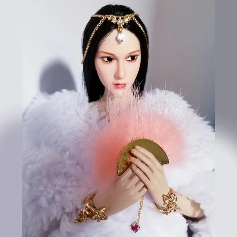 En stock : Figurines d'action  - Body Jewelry Real Diamonds avis et prix