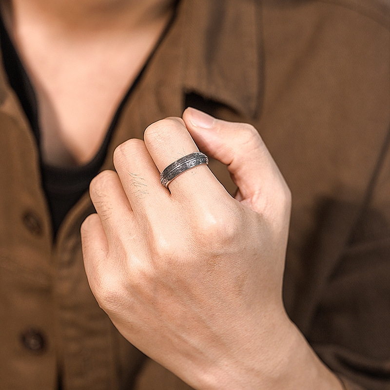 Bague en bronze avec motif ani - Body Jewelry High End avis et prix